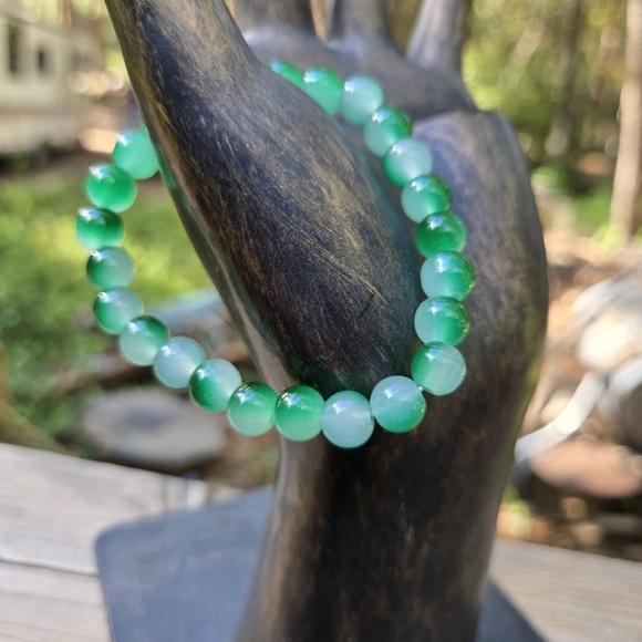 Jade natural crystal gemstone stretch bracelet LAST ONE! - Picture 4 of 6